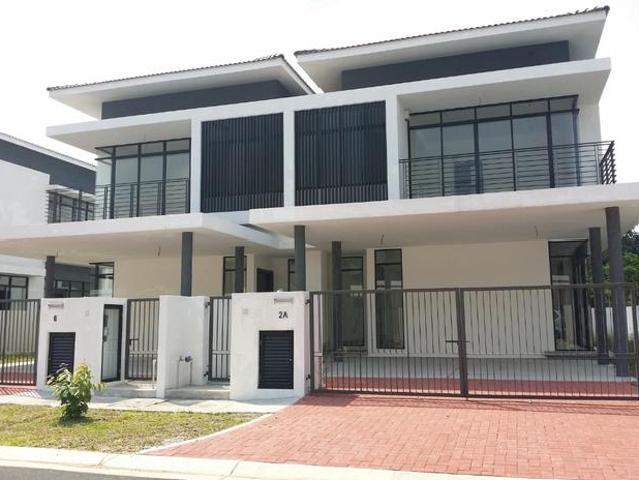 Residential House for sale in Sendayan Village, Negeri Sembilan