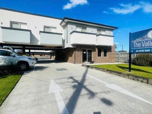 Flat for sale in Camerons Creek, Victoria