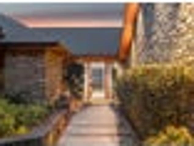 House for sale in Otakou