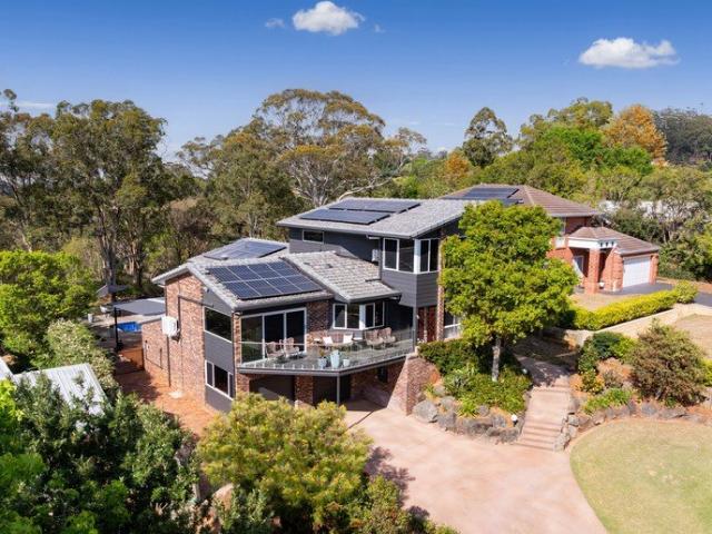 House for sale in Mount Lofty, Toowoomba