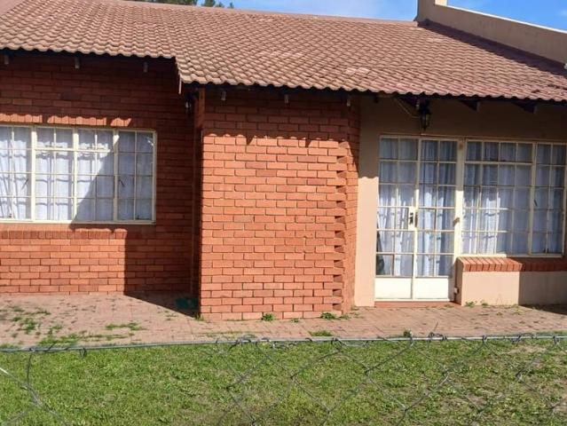 Townhouse for sale in Thaba Nchu, Free State