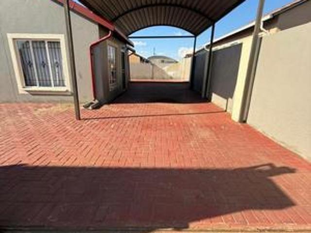 House for sale in Akasia, Gauteng