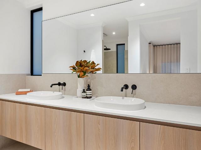 House for sale in Applecross, City of Melville
