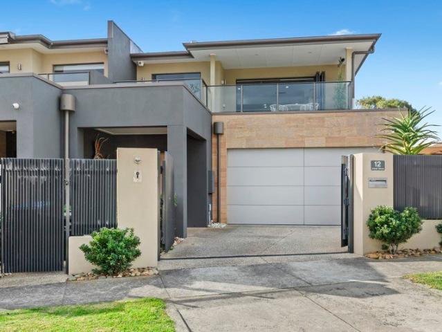 Townhouse for sale in Camerons Creek, Victoria