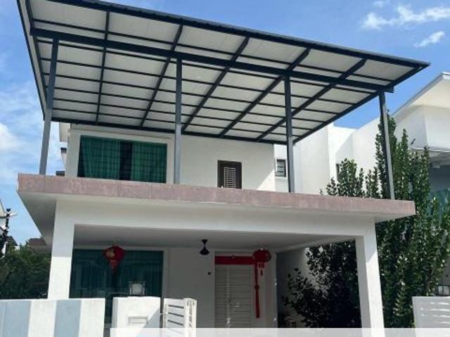 House for sale in Malaka