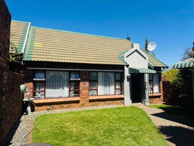Townhouse for sale in Bloemfontein, Free State