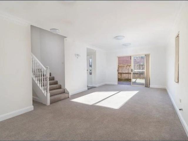 Townhouse for rent in Willoughby, New South Wales