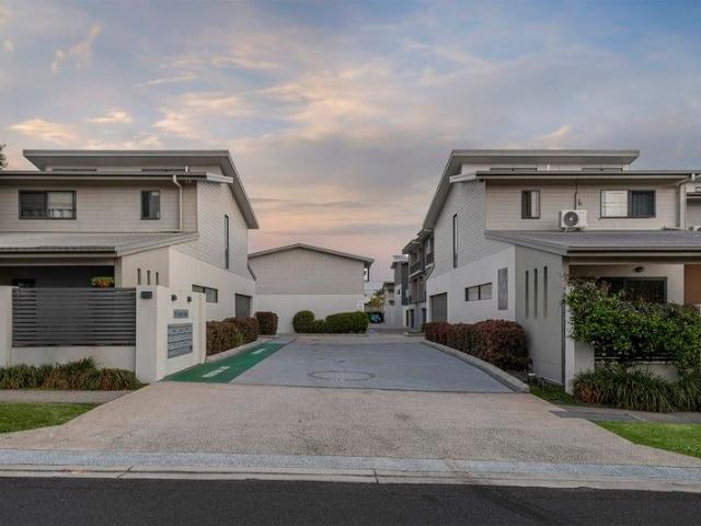 Townhouse for sale in Toombul, Queensland