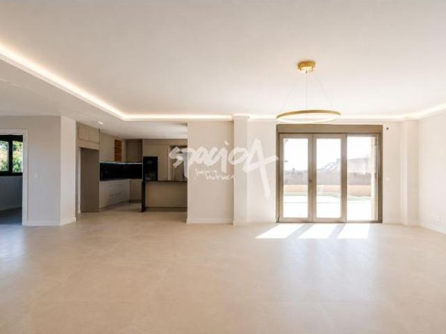 Casa en venta en Miraflores De La Sierra, Madrid