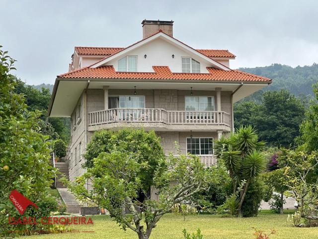 Casa en venta en Coruxo, Vigo