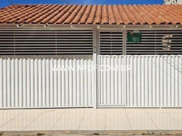 Casa venda em Região Geográfica Imediata do Distrito Federal, Região Integrada de Desenvolvimento do Distrito Federal e Entorno