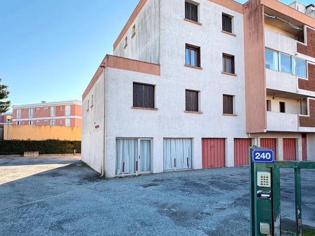 Garage vente à Aix-en-Provence, Gardanne