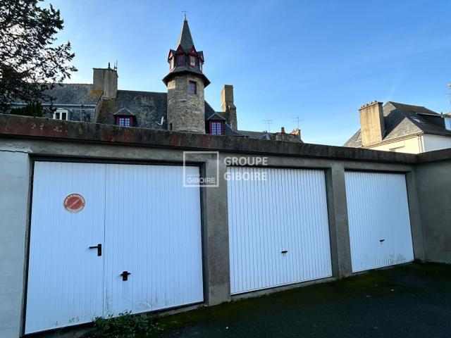 Garage vente à Saint-Malo, Bretagne