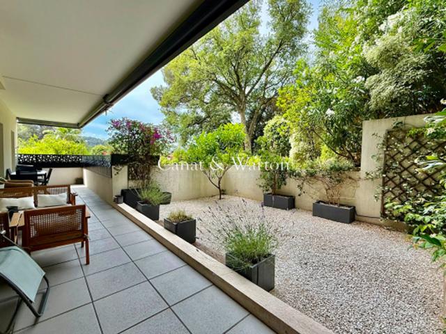 Appartement vente à Arrondissement de Draguignan, Saint-raphaël
