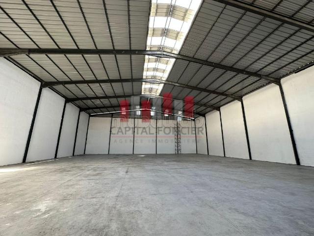 Local commercial location à Anfa, Gharb-Chrarda-Beni Hssen