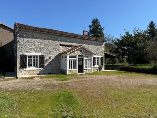 Maison vente à Montmorillon, Civray