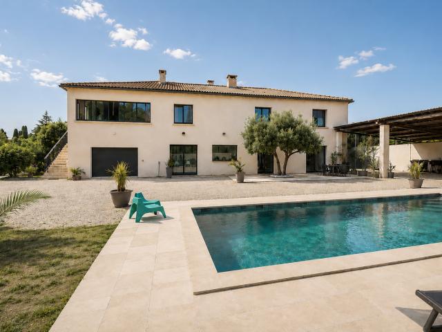 Maison vente à Place Maurice Ravel, Carpentras