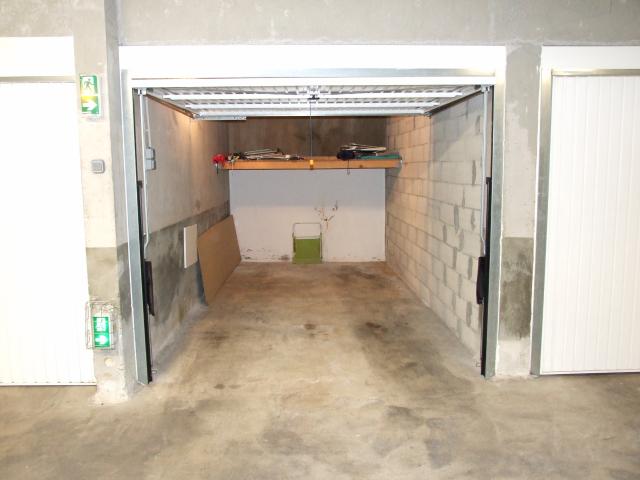 Garage vente à Arrondissement de Draguignan, Fréjus