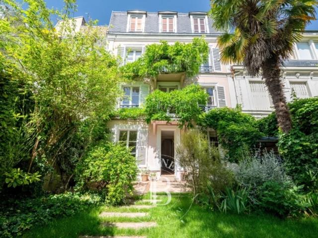Maison vente à Paris, Île-de-France