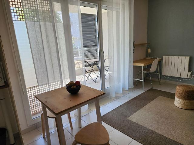 Studio location à Avignon
