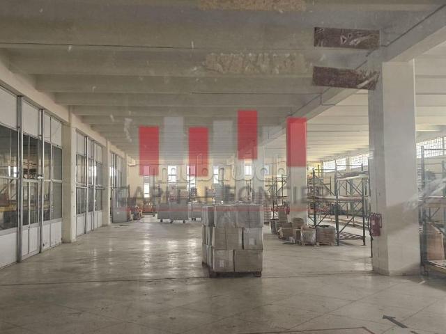 Local commercial location à Anfa, Gharb-Chrarda-Beni Hssen