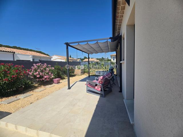 Maison vente à Nîmes, Comps