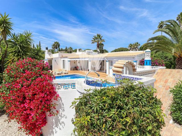 Vivenda venda em Lagoa, Faro