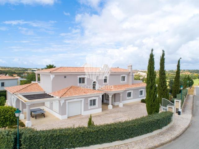 Vivenda venda em Estômbar, Faro