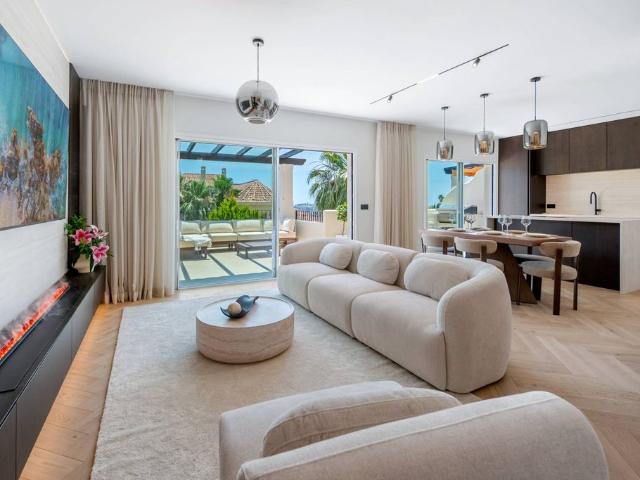 Ático en venta en Nueva Andalucía, Costa del Sol Occidental