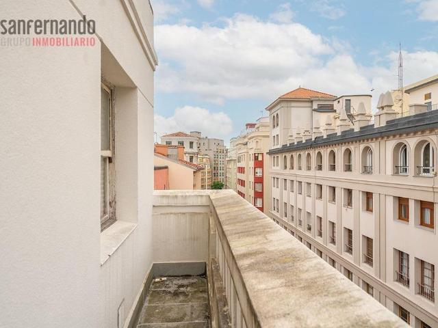 Ático en venta en Correos, Santander