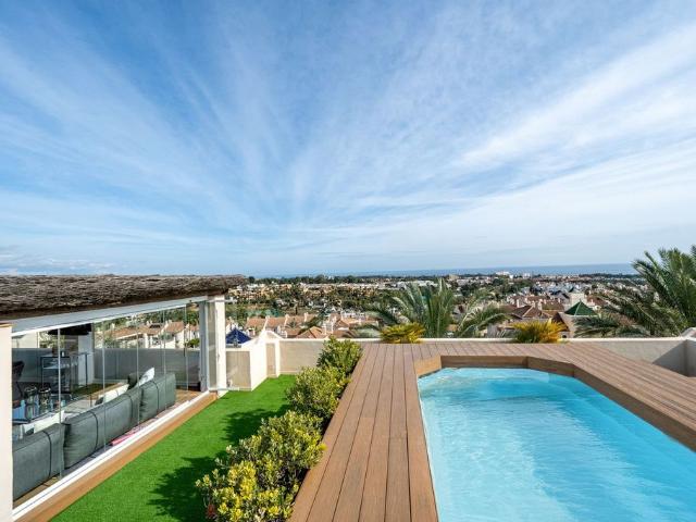 Ático en venta en Bel-Air, Estepona