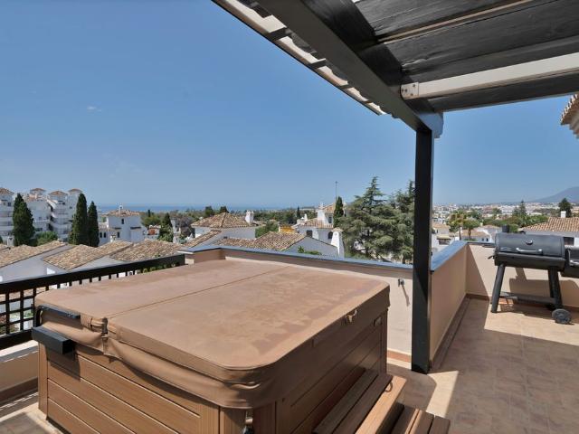 Ático en venta en Nueva Andalucía, Costa del Sol Occidental