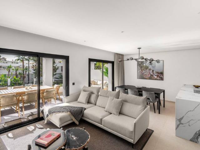 Ático en venta en Nueva Andalucía, Costa del Sol Occidental