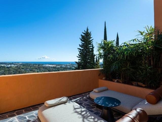 Ático en venta en Nueva Andalucía, Costa del Sol Occidental