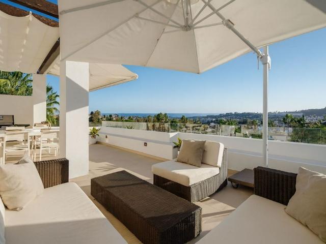 Ático en venta en Nueva Andalucía, Costa del Sol Occidental