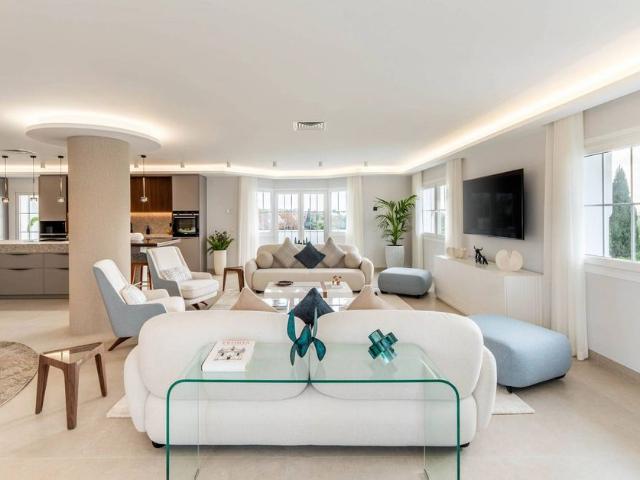 Ático en venta en Nueva Andalucía, Costa del Sol Occidental