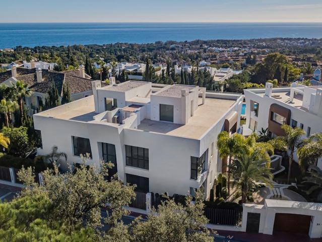 Ático en venta en El Vicario, Marbella