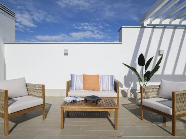 Ático en alquiler en Bel-Air, Costa del Sol Occidental