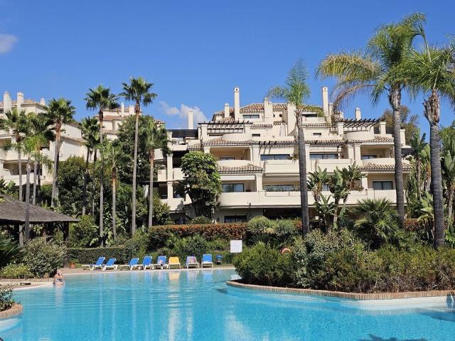 Ático en venta en Benahavís, Málaga