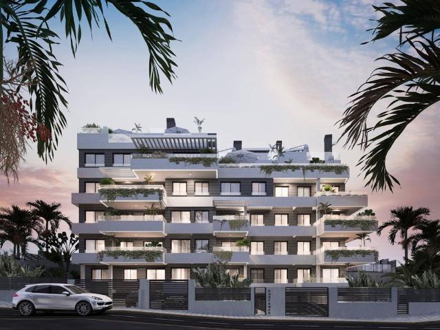 Ático en venta en Estepona, Saladavieja
