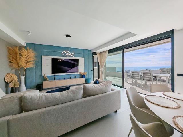 Ático en venta en Rio Real, Costa del Sol Occidental