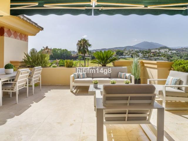 Ático en venta en Nueva Andalucía, Costa del Sol Occidental