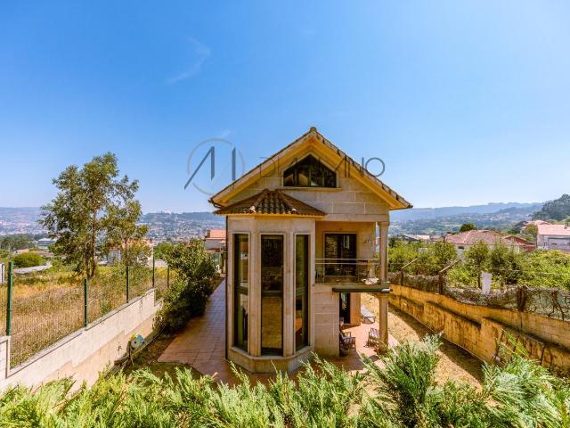 Chalet en venta en Saa, Vigo