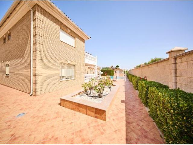 Casa en venta en Comarca de la Vega de Granada, Andalucía