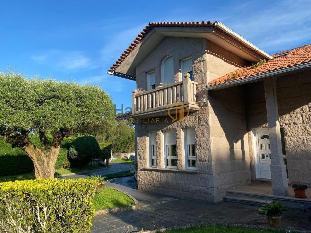 Chalet en venta en A Illa de Arousa, O Salnés