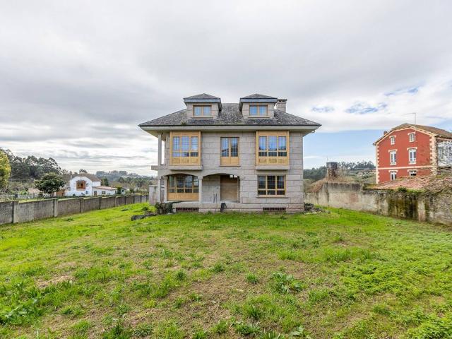 Chalet en venta en Bergondo, A Coruña