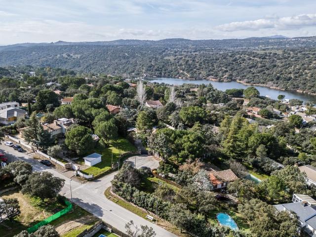 Villa en venta en Valdemorillo