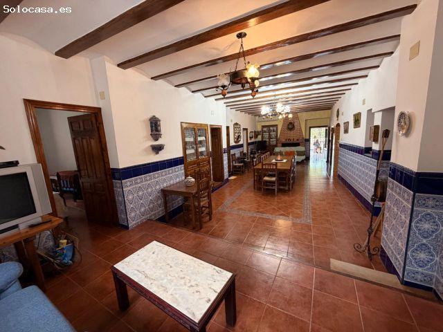 Casa en venta en Benatae, Jaén