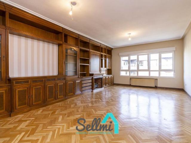 Dúplex en venta en Centro y casco histórico, Oviedo