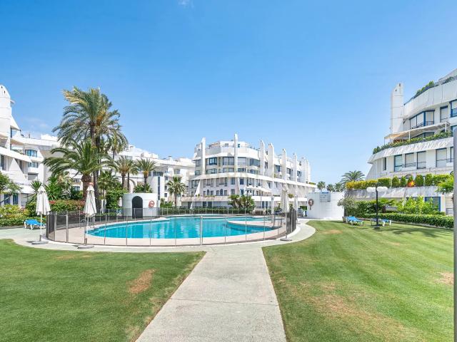 Piso en venta en La Carolina, Costa del Sol Occidental